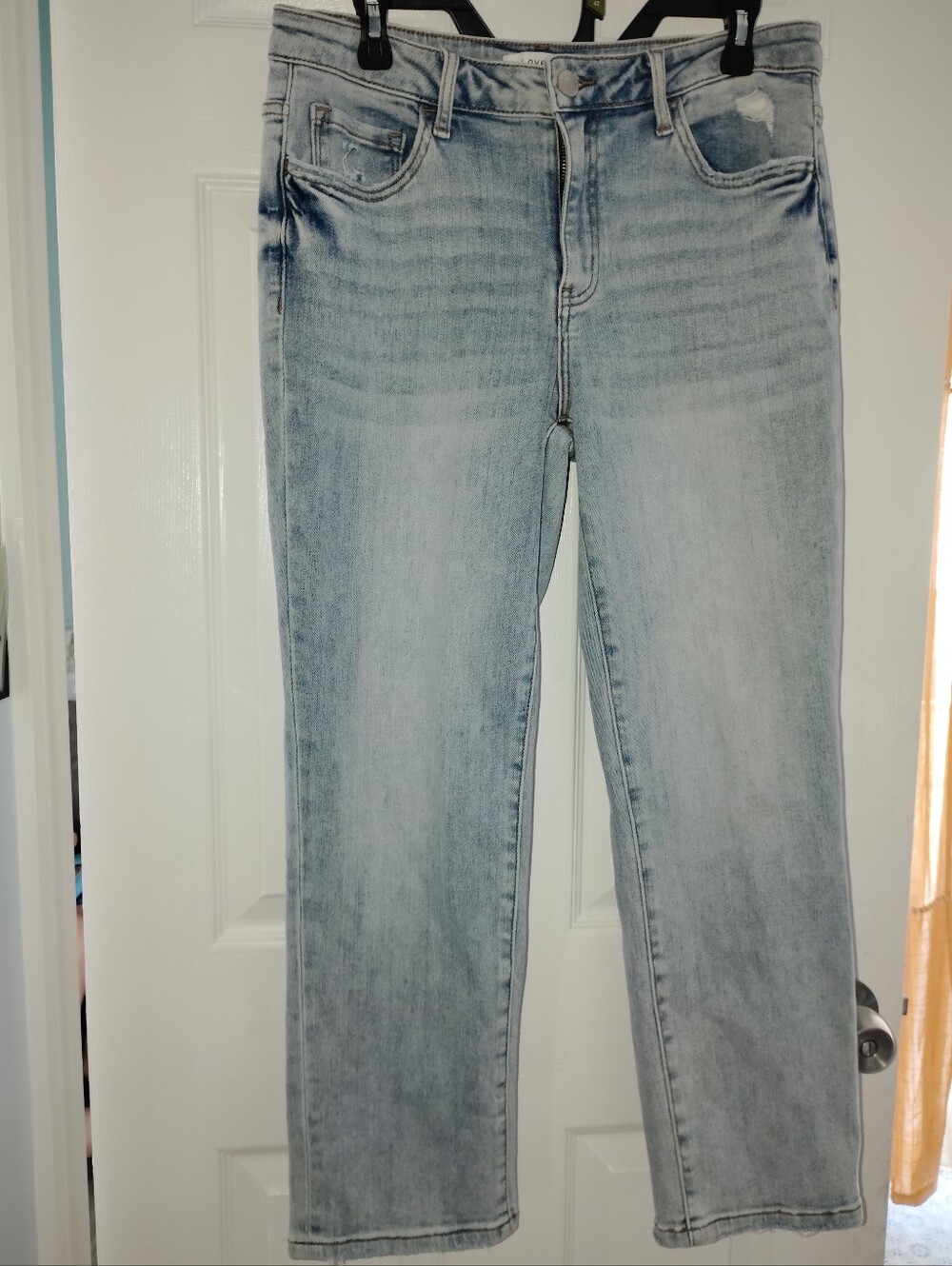 Light Wash Women's Straight Jeans Lovervet Size 31" Waist Distressed